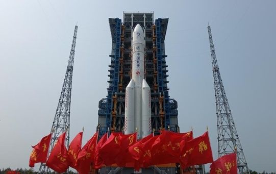 Chang'e-6 lunar probe and the Long March-5 Y8 carrier rocket at the Wenchang Space Launch Center, 2024.