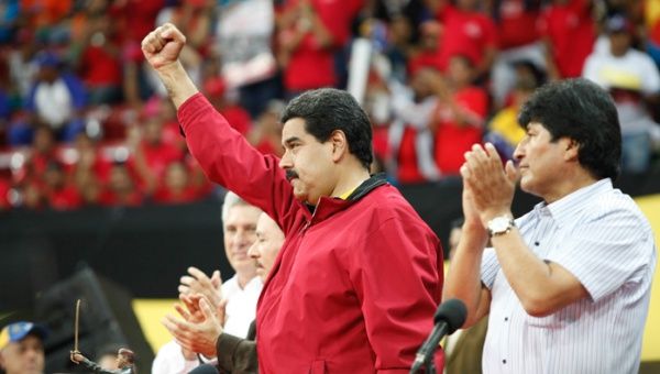 El pueblo también rindió honores al Líder Bolivariano. (AVN)