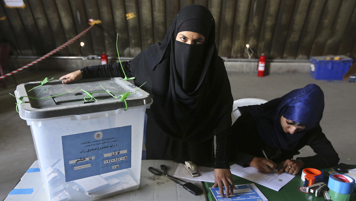Continúa sin iniciarse proceso de verificación de votos en Afganistán.