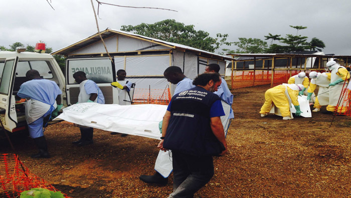 Van 932 muertos y mil 711 contagiados por el brote de ébola en África. (Reuters)