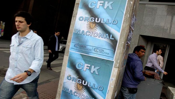 La nación argentina apoya al Gobierno contra los fondos buitre. (Foto: EFE)