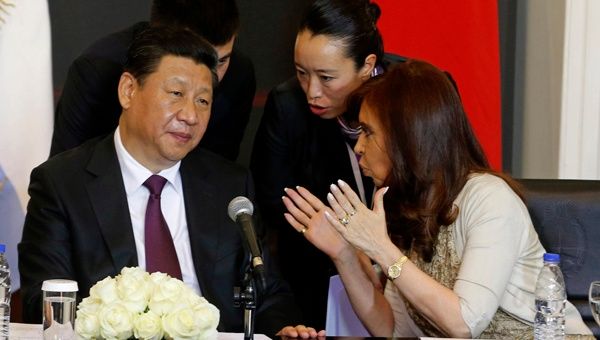 La firma de los acuerdos se enmarcó en la visita oficial de tres días del presidente chino