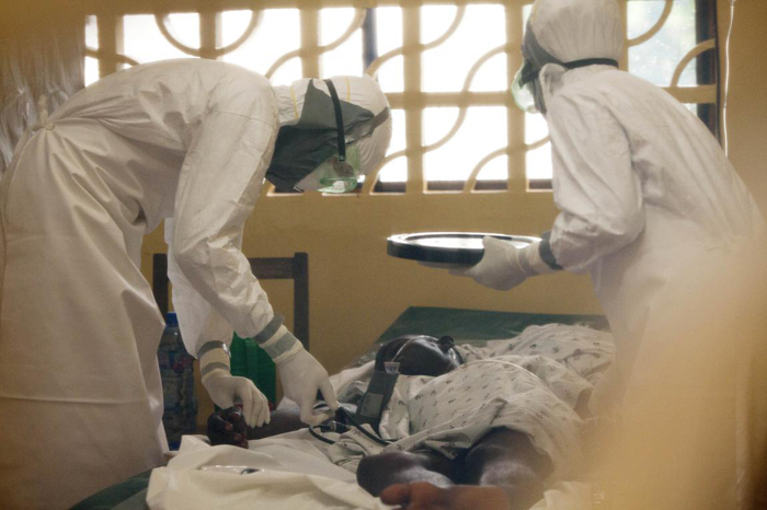 Rusia creó máscaras para evitar contagios por Ébola. (EFE).