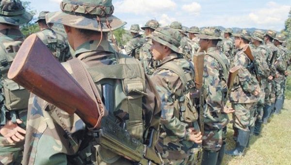Unos 32 mil paramilitares dejaron las armas entre 2003 y 2006 en el proceso de desmovilización promovido por el gobierno de Álvaro Uribe. (Foto: telemedellin.tv) 