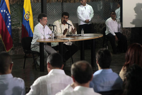 Los mandatarios de Colombia y Venezuela estuvieron acompañados por sus cancilleres (Foto: Minci)