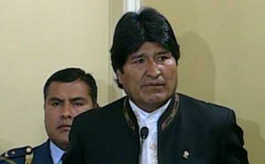 Presidente de Bolivia firma acuerdos con petroleras de Rusia y Francia. (Foto: teleSUR)