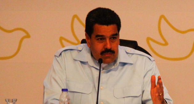 Maduro insta a la juventud al aporte de ideas