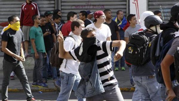 Exprecandidatos de la oposición instaron con discursos violentos a salir a la calle para provocar el caos. (Foto: radiomundial.com.ve) 