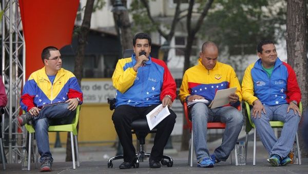 El mandatario venezolano ha insistido en que se aplicarán medidas para neutralizar la violencia fascista en algunas regiones del país, gobernadas por opositores (Foto: AVN) 