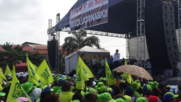 El presidente Rafael Correa se reunió con el sector obrero en la ciudad de Esmeraldas (noroccidente). (Foto: El Comercio)