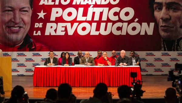 Rodríguez adelantó que mostrarán estas pruebas a los miembros de la Mesa de la Unidad (MUD) y que ellos digan si son partícipes de estos temas. (Foto: Vicepresidencia de Venezuela)