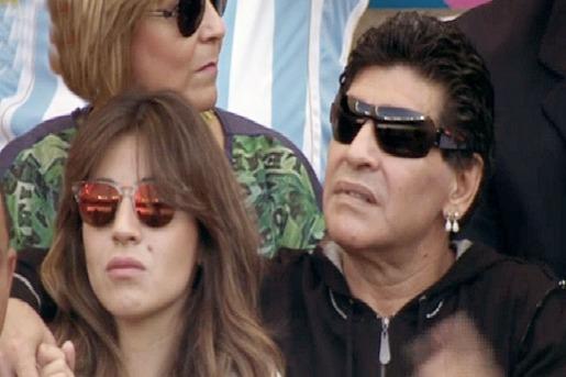 Diego Armando Maradona estuvo presente en el juego. (Foto: Télam)