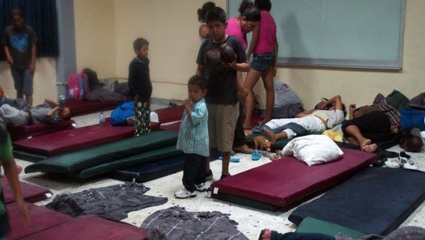 Habitantes de Baja California y La Paz evacuados (Reuters) 
