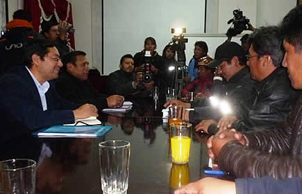 El Gobierno de Evo Morales saludó la decisión de la Central Obrera Boliviana (COB) de levantar las medidas de presión para canalizar el diálogo sobre las pensiones de los jubilados bolivianos. (Foto: Archivo)