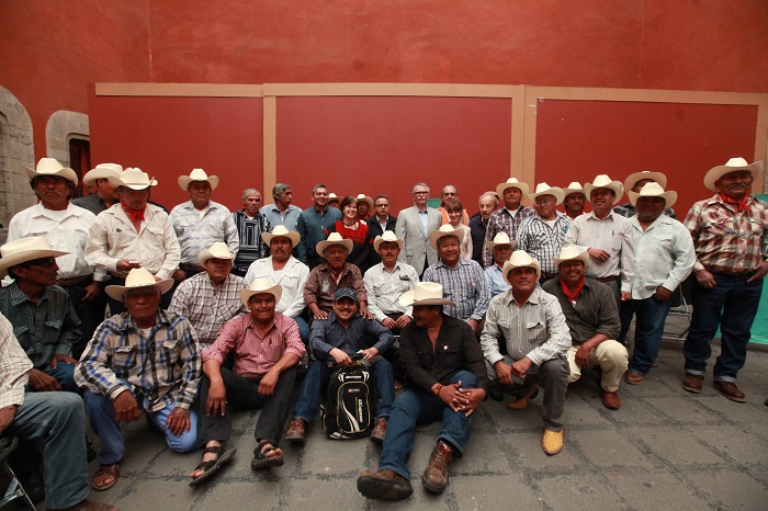 Miembros del pueblo Yaqui se une para pedir libertad de Mario Luna. (Foto: EFE)