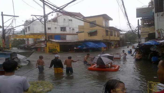 Las provincias aledañas a Manila también se encuentran en alerta roja debido a la intensidad de las precipitaciones (inquirer.net)