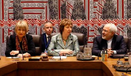 Los participantes del diálogo entre Irán y las potencias occidentales antes del inicio de las conversaciones nucleares a puerta cerrada, en Ginebra. (Foto: Reuters)