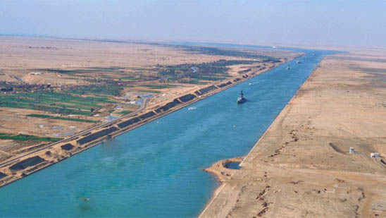 A principios de agosto pasado, el presidente egipcio, Abdelfatah al Sisi, presentó el proyecto para construir un canal paralelo al de Suez. (Foto: .forosperu.net)