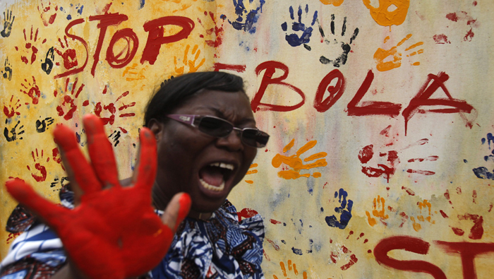 Los luchadores sociales instaron a la comunidad internacional a trabajar unidos contra el ébola. Reuters. 