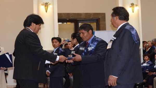 El dignatario boliviano entregó títulos a más de 24 mil licenciados en educación (Foto:EFE)