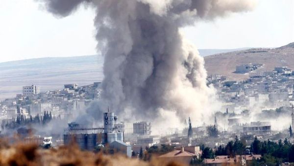 Miles de kurdos viajan a Kobane para resistir al Estado Islámico