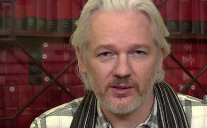El fundador del portal WikiLeaks reiteró que las acusaciones que pesan sobre él en Suecia son falsas.