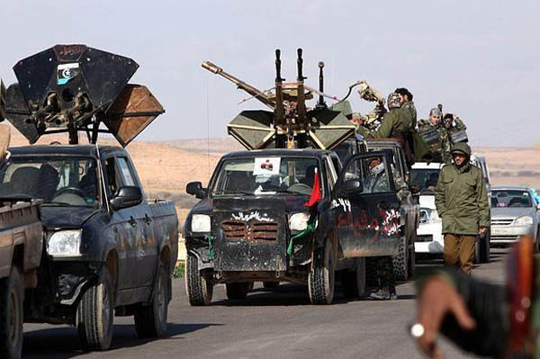 Grupos armados en Libia se disputan el control de varias ciudades del país. (Foto:Archivo)