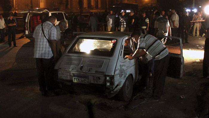 El martes, al menos 12 personas resultaron heridas al explotar una bomba artesanal en la plaza Al Isaaf, en el Cairo. (Foto: EFE)