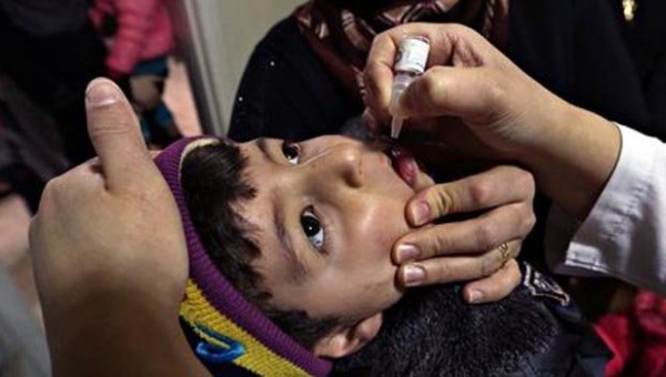 La OMS señala que la poliomielitis afecta sobre todo a niños menores de cinco años. (Foto: AP)