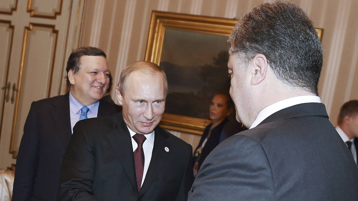 Ambos mandatarios acordaron que es necesario un cese al fuego de cara a las elecciones en Ucrania. (Foto: Reuters)