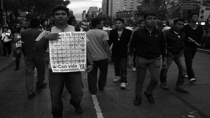  Solidaridad con los normalistas manifestantes (Foto: Iván P. Moreno)
