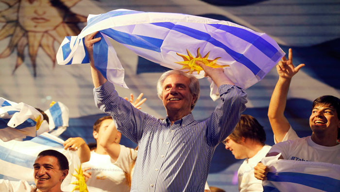 Frente Amplio amasa mayoría parlamentaria en Uruguay