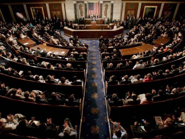 El próximo 4 de noviembre elegirán a los representantes del Senado. (Foto: AP)