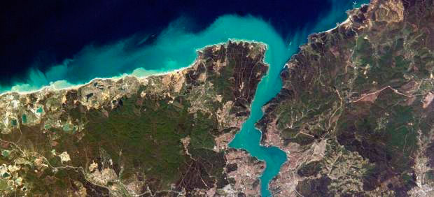 El accidente tuvo lugar en el Mar Negro, a 4 kilómetros de Rumeli Feneri, la punta norteña del Bósforo. (Fuente: www.tugentelatina.com)