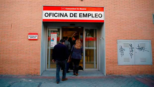 Desempleados inscritos en España crecen en octubre hasta 4,53 millones. (Fuente: 24horas.cl)