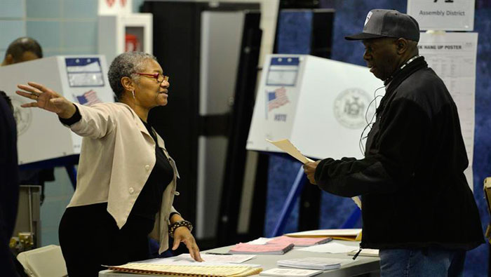 Los votantes afroamericanos esperaron el doble de tiempo que los blancos para ejercer su derecho. (Foto: EFE)