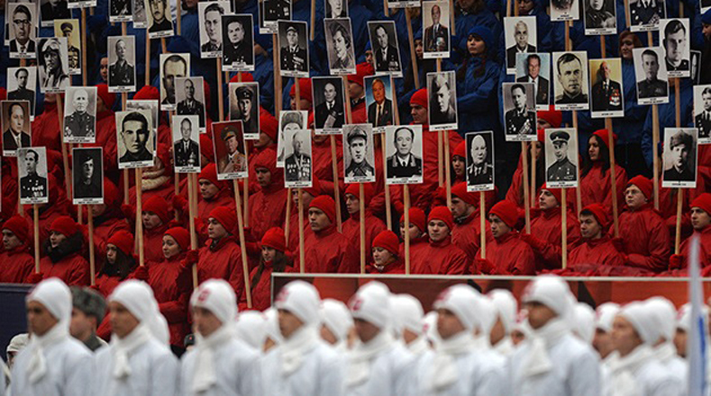 Los espectadores pidieron ver 500 fotografías con retratos documentales de los participantes de la parada de 1941. (Foto: RIA Novosti)