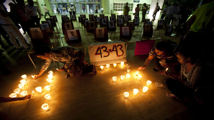 Los estudiantes dominicanos mostraron solidaridad ante el drama por la desaparición de los 43 normalistas. (Foto:EFE)