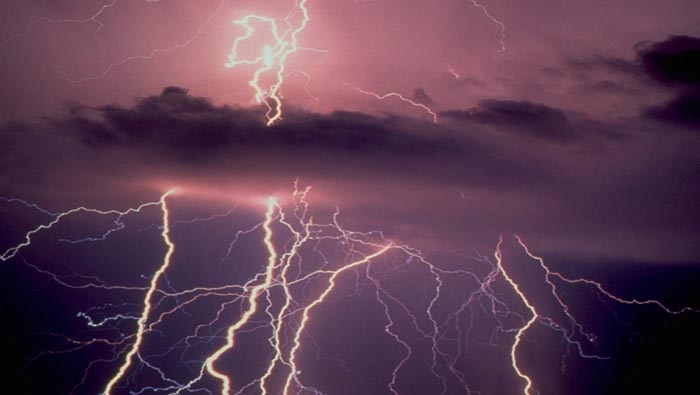 El estudio indicó que la frecuencia de los rayos puede ser determinada por la cantidad de precipitaciones. (Foto: Archivo)