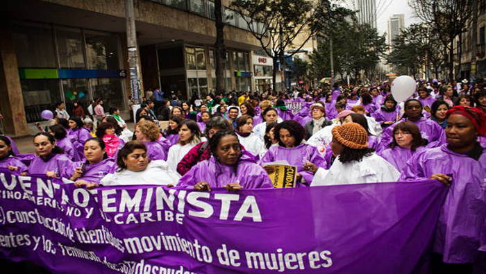 Las feministas denunciaron la violación de derechos de miles de peruanas durante la presidencia de Fujimori. (Foto:13eflac.org)