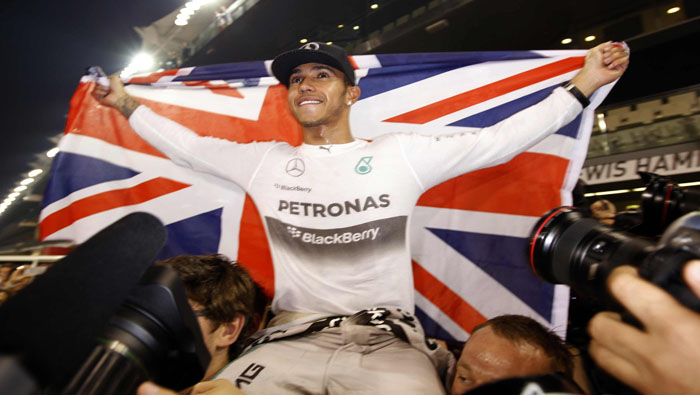 El piloto británico logró su segundo título mundial, mientras que Nico Rosberg fue tercero y quedó como subcampeón. (Foto: Reuters)