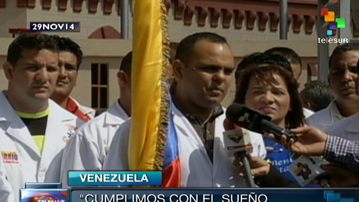Los médicos venezolanos fueron abanderados por el presidente Nicolás Maduro este viernes.