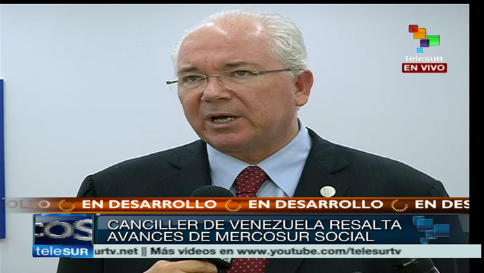 El canciller venezolano Rafael Ramírez anunció decisiones en el marco de un nuevo Mercosur social. (Foto: teleSUR)