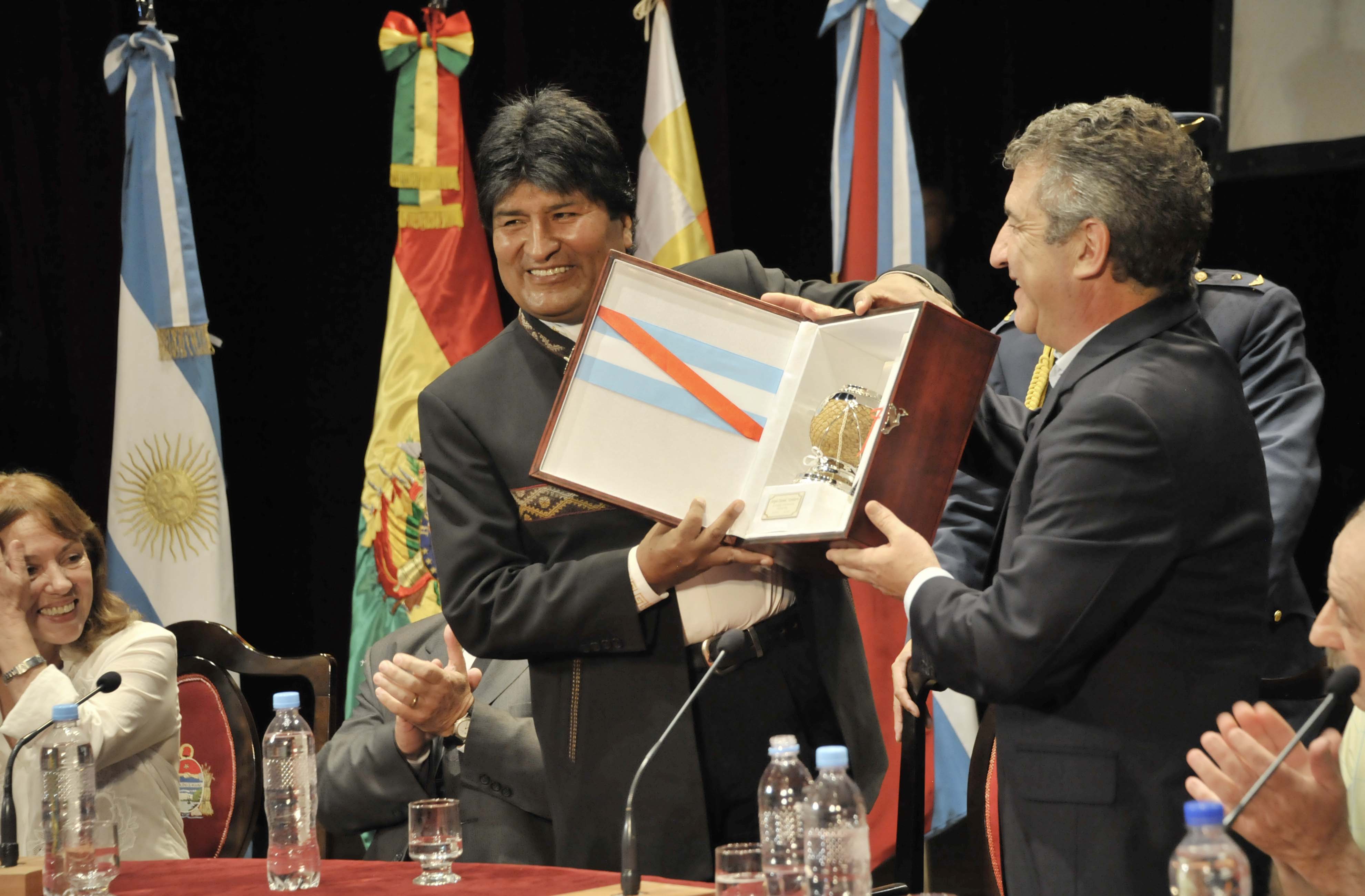 El presidente boliviano, Evo Morales, recibió el título de `doctor honoris causa` en la Universidad Nacional de Entre Ríos.