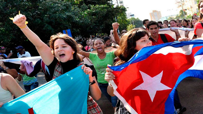 La algarabía de los jóvenes tras la liberación de los cinco héroes cubanos