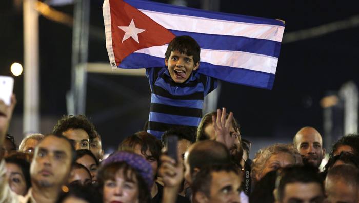 Jóvenes cubanos residentes en EE.UU. apoya el acercamiento reciente de ambas naciones.