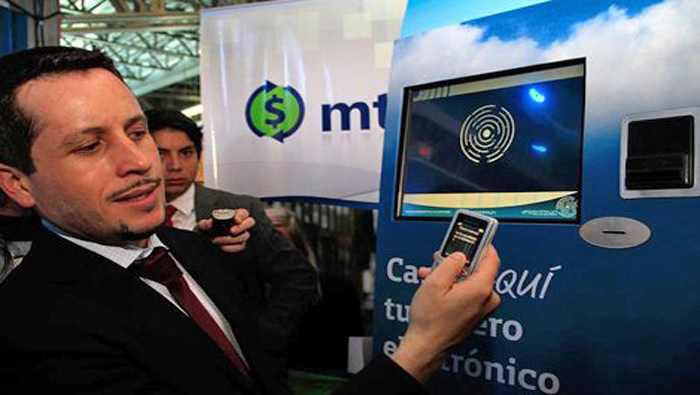 El titular del Banco Central de Ecuador afirmó que el sistema electrónico es un mecanismo de inclusión social.