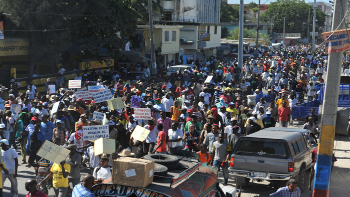 Parte de la oposición se niega a dialogar con el presidente haitiano.