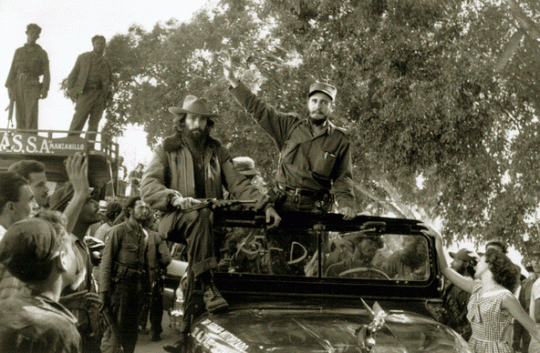 Tras varios años de lucha y la siembra de numerosos hijos de la patria cubana caídos en combate, los Barbudos entran a La Habana el 1° de Enero de 1959