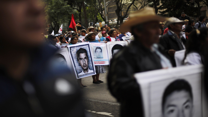 México y el mundo se movilizarán a favor de los 42 de Ayotzinapa.